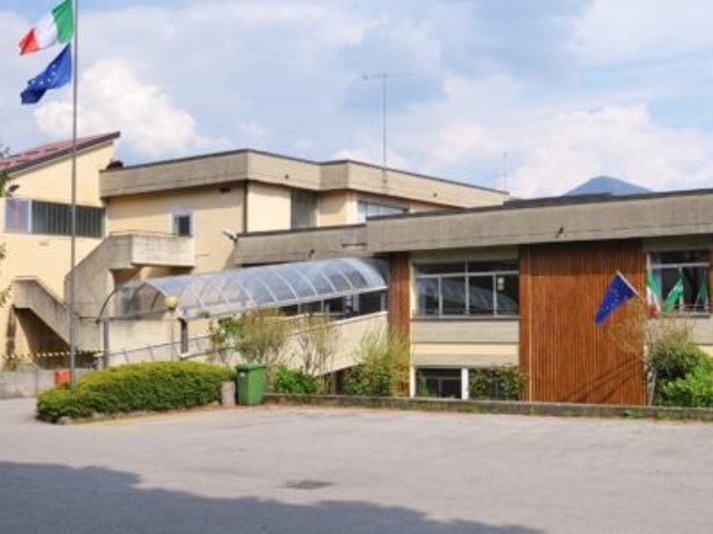 Istituto Comprensivo Ponte Lambro, Scuola dell'infanzia e Scuola primaria 1° ciclo